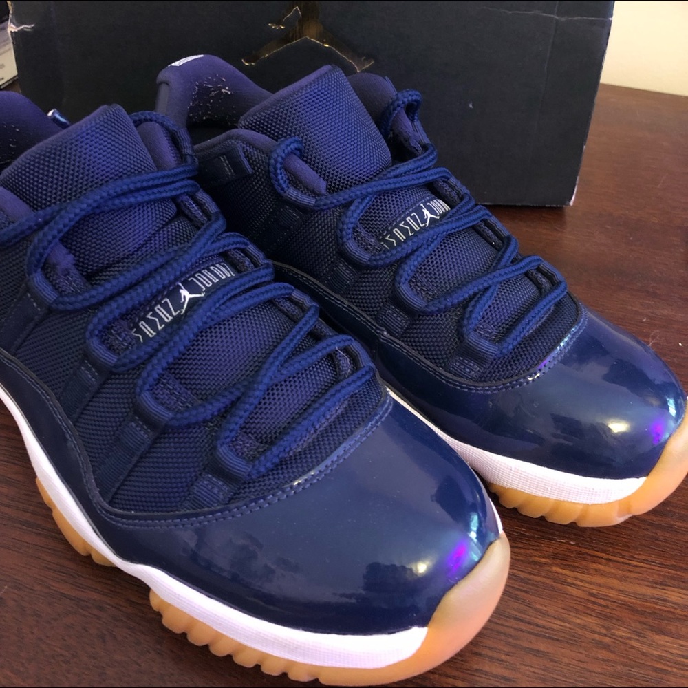 Used in box, EUC Air Jordan 11 Retro Low